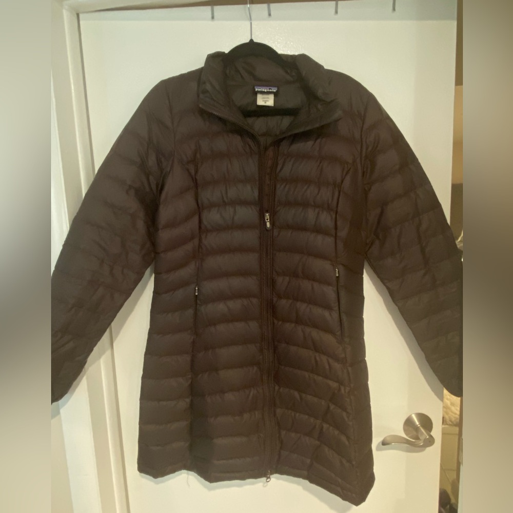 Patagonia brown puff jacket